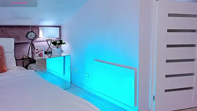 MiaMuse online show from 03/13/26, 08:04