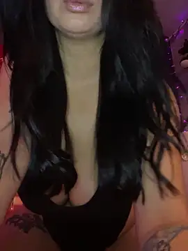 Snapshot of YreneRay chatting on 12/22/24, 08:27 YreneRay online show from 12/22/24, 08:27