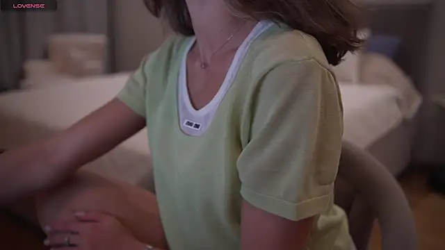 Snapshot of Danielle_Thomas chatting on 09/22/25, 06:32 Danielle Thomas online show from 09/22/25, 06:32