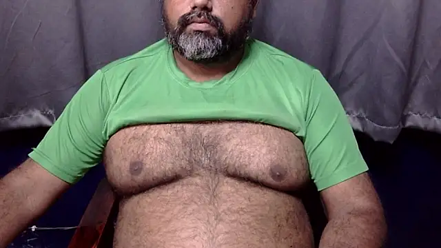 Snapshot of hairysubcub_70 chatting on 03/22/26, 07:12 hairysubcub 70 online show from 03/22/26, 07:12