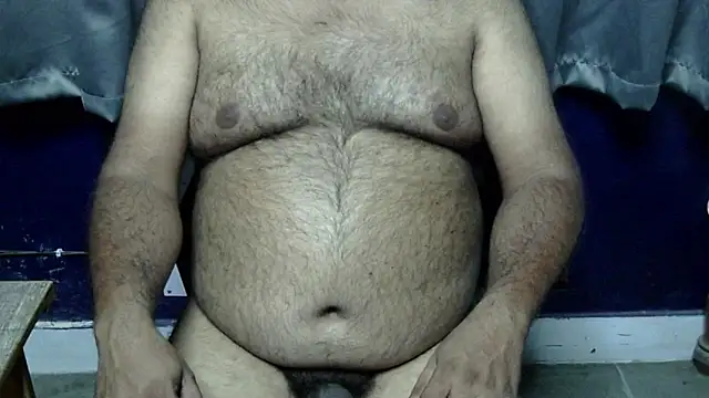 Snapshot of hairysubcub_70 chatting on 04/06/26, 07:04 hairysubcub 70 online show from 04/06/26, 07:04