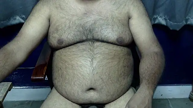 Snapshot of hairysubcub_70 chatting on 04/08/26, 08:14 hairysubcub 70 online show from 04/08/26, 08:14