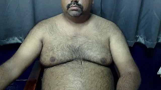 Snapshot of hairysubcub_70 chatting on 04/26/26, 07:06 hairysubcub 70 online show from 04/26/26, 07:06