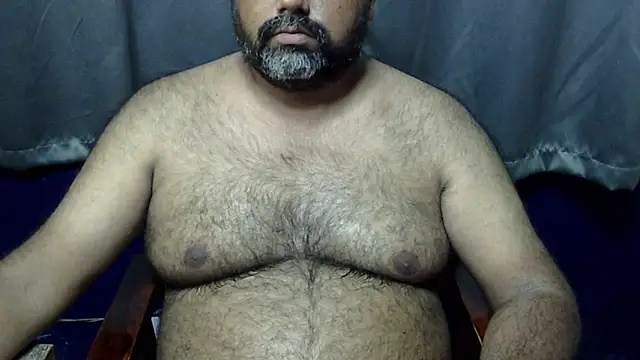 Snapshot of hairysubcub_70 chatting on 05/27/26, 07:16 hairysubcub 70 online show from 05/27/26, 07:16