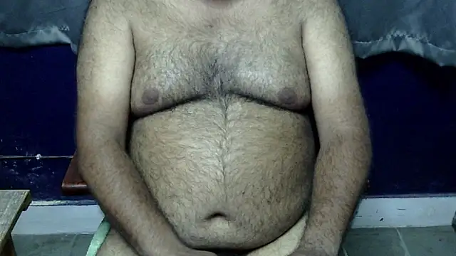 Snapshot of hairysubcub_70 chatting on 05/28/26, 09:06 hairysubcub 70 online show from 05/28/26, 09:06