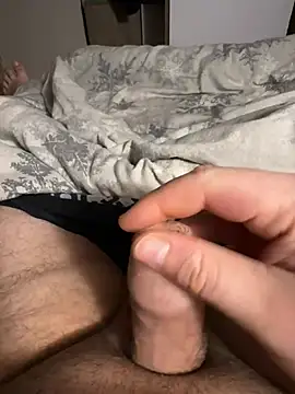 Snapshot of Tomi2244 chatting on 01/19/25, 06:43 Tomi2244 online show from 01/19/25, 06:43