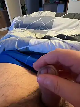 Snapshot of Tomi2244 chatting on 11/13/25, 06:34 Tomi2244 online show from 11/13/25, 06:34