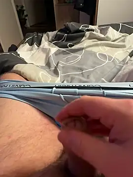 Snapshot of Tomi2244 chatting on 11/20/25, 05:12 Tomi2244 online show from 11/20/25, 05:12