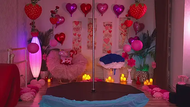 Snapshot of KittyCaitlin chatting on 02/14/26, 08:16 KittyCaitlin online show from 02/14/26, 08:16