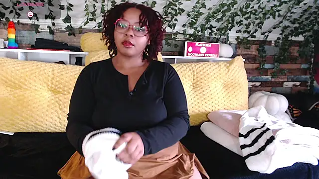 Snapshot of -khayaparker chatting on 01/05/25, 04:27 -khayaparker online show from 01/05/25, 04:27