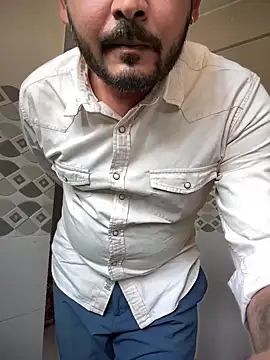 Snapshot of Spicy_aryan chatting on 01/13/25, 08:15 Spicy aryan online show from 01/13/25, 08:15