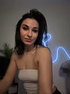 OIivia online show from 03/06/25, 01:16