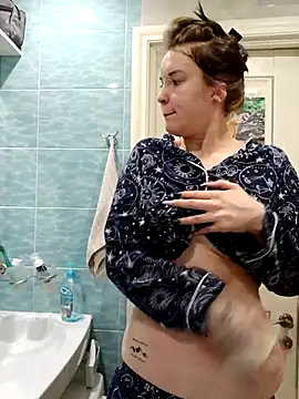 Snapshot of LazyTanukii chatting on 11/03/25, 06:47 LazyTanukii online show from 11/03/25, 06:47