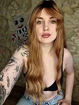 Snapshot of LazyTanukii chatting on 12/14/25, 06:41 LazyTanukii online show from 12/14/25, 06:41