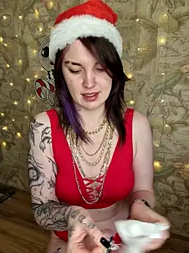 LazyTanukii online show from 12/23/25, 06:44