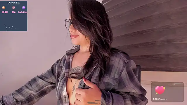 Snapshot of kathypink_ chatting on 02/02/25, 08:57 kathypink online show from 02/02/25, 08:57