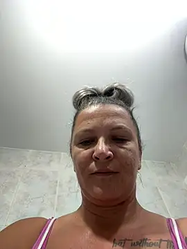 dannydoll33 online show from 01/17/25, 11:06