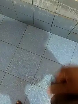 dinesh682 online show from 10/20/25, 12:27