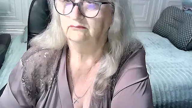 LolkaAlyss online show from 05/17/26, 03:59