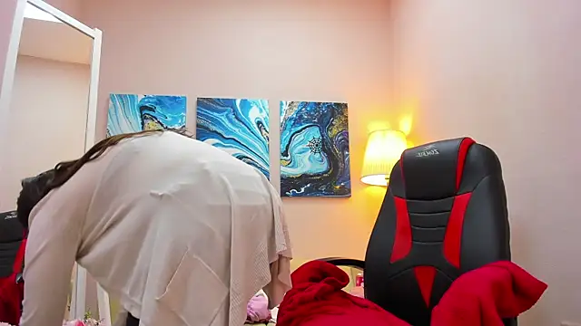 Snapshot of BattyMoll chatting on 12/11/24, 06:52 BattyMoll online show from 12/11/24, 06:52