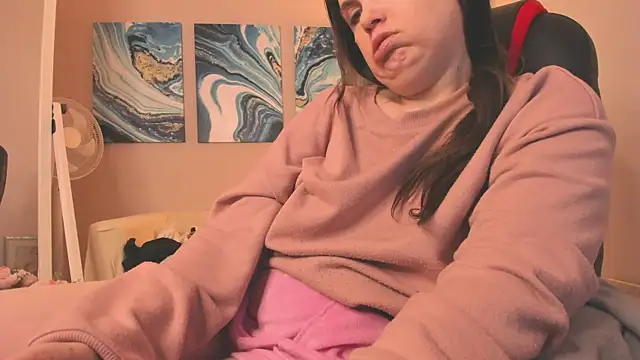 Snapshot of BattyMoll chatting on 02/07/25, 06:45 BattyMoll online show from 02/07/25, 06:45