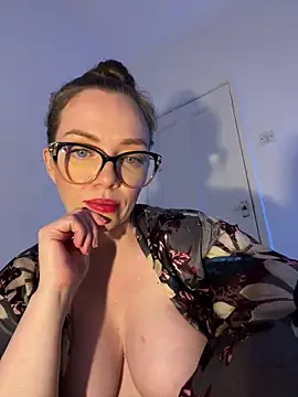 FemDom RubyKnightXXO online show from 01/30/25, 07:48
