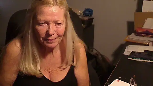 XTRAHORNYONE online show from 03/02/25, 03:45