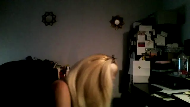 Snapshot of XTRAHORNYONE chatting on 10/02/25, 01:12 XTRAHORNYONE online show from 10/02/25, 01:12