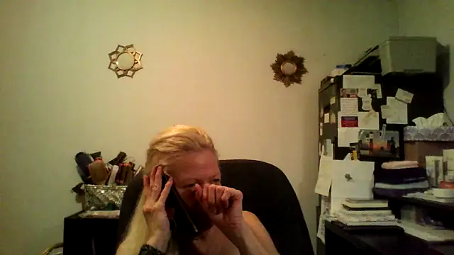 XTRAHORNYONE online show from 10/11/25, 04:12