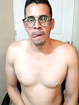 Snapshot of towers_j chatting on 03/03/25, 11:03 towers j online show from 03/03/25, 11:03