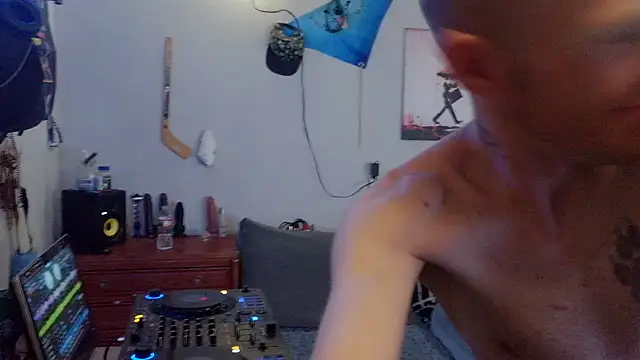 pyrowuff online show from 06/25/26, 06:07