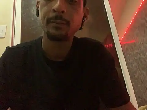 Snapshot of domigoodguy chatting on 01/21/25, 11:24 domigoodguy online show from 01/21/25, 11:24