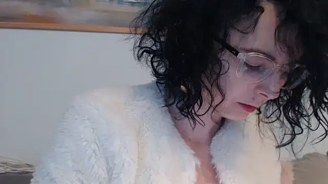 Snapshot of cleophee chatting on 02/01/26, 07:51 cleophee online show from 02/01/26, 07:51