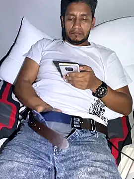 Snapshot of Darkdickhard chatting on 10/19/25, 02:01 Darkdickhard online show from 10/19/25, 02:01