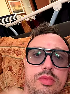 minga1995 online show from 12/19/25, 09:44