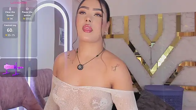 sophy champagne online show from 03/12/26, 12:06