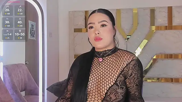 sophy champagne online show from 04/30/26, 12:17