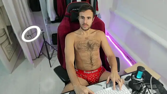 Raamoss online show from 09/17/25, 06:53