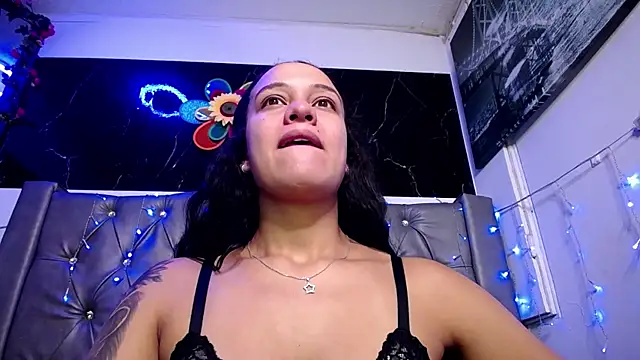 LAILAGUMMY online show from 01/27/25, 11:43