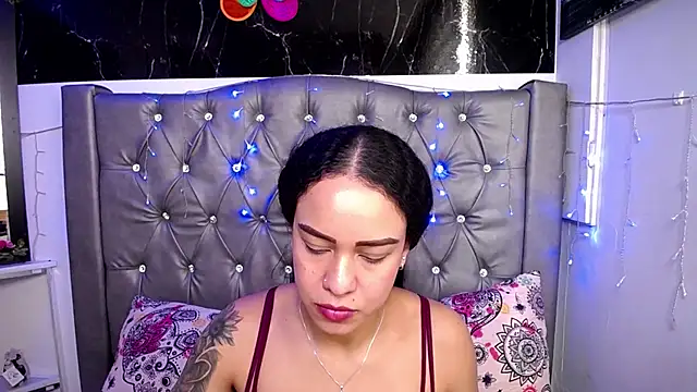 LAILAGUMMY online show from 02/19/25, 05:38