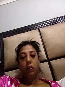 Mahi4luv online show from 02/05/26, 10:14