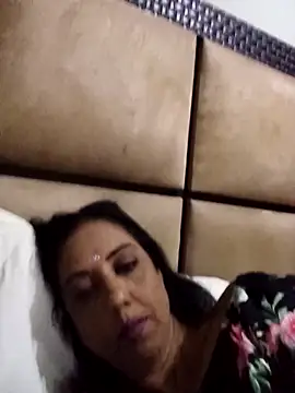 Mahi4luv online show from 06/07/26, 10:57