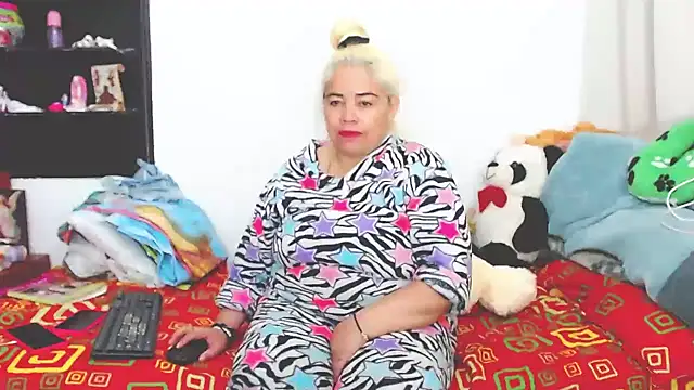 estrellita fugaz16x online show from 01/09/25, 03:26