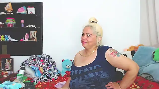 estrellita fugaz16x online show from 01/09/25, 06:27