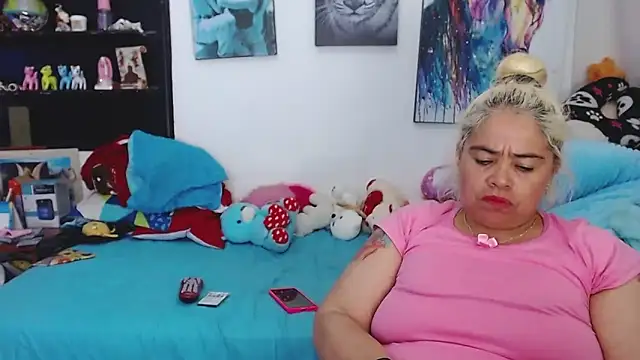 estrellita fugaz16x online show from 01/29/25, 02:40