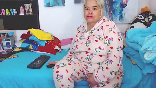 estrellita fugaz16x online show from 01/29/25, 01:07