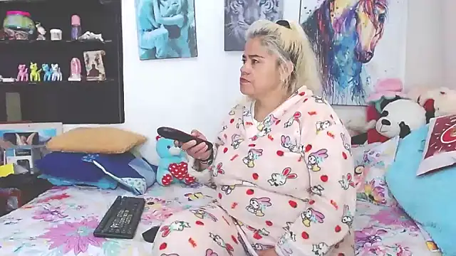 estrellita fugaz16x online show from 02/08/25, 02:58