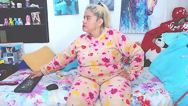 estrellita fugaz16x online show from 02/13/25, 02:34