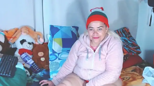 estrellita fugaz16x online show from 12/18/25, 09:10