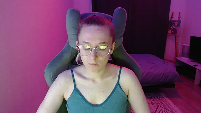 AnabelFrel online show from 09/25/25, 12:25